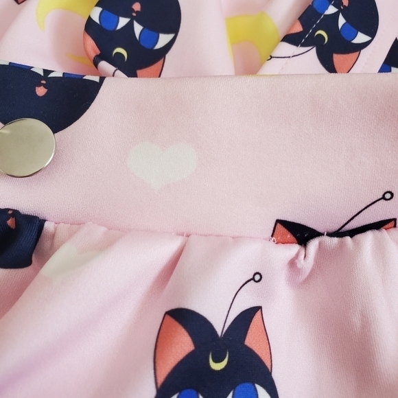 HOT TOPIC SAILOR MOON LUNA & MOONS PINK SUSPENDERS SKIRT IRIDESCENT WOMENS (XL) - Picture 8 of 15